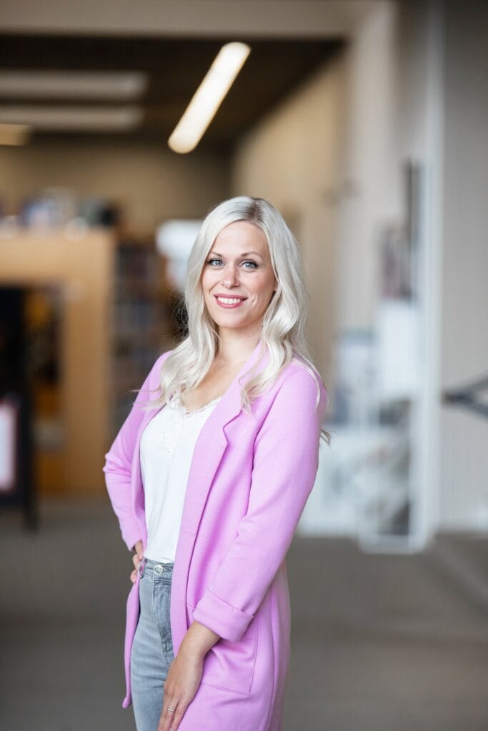 Jenni Katariina Kähkönen – Myynnin supervoima ja suomalaisten naisyrittäjien tuki